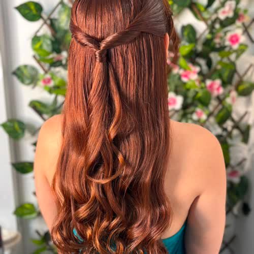 Penteado de festa com ondas